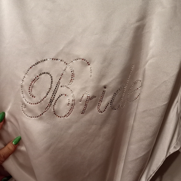 Like New Bride Robe - Picture 3 of 4